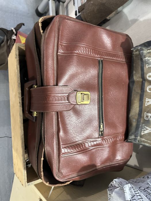 Продам чемоданы и сумки