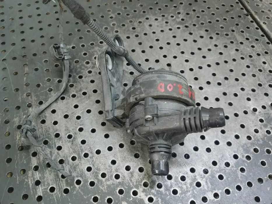 pompa auxiliara apa 2.0 d bmw x3 g01  847482002