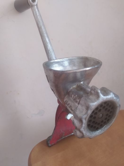 Мясорубка СССР тяжёлая.