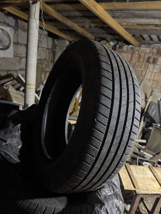 Продам 2 шины Lassa Competus (Турция) по 20 тыс
