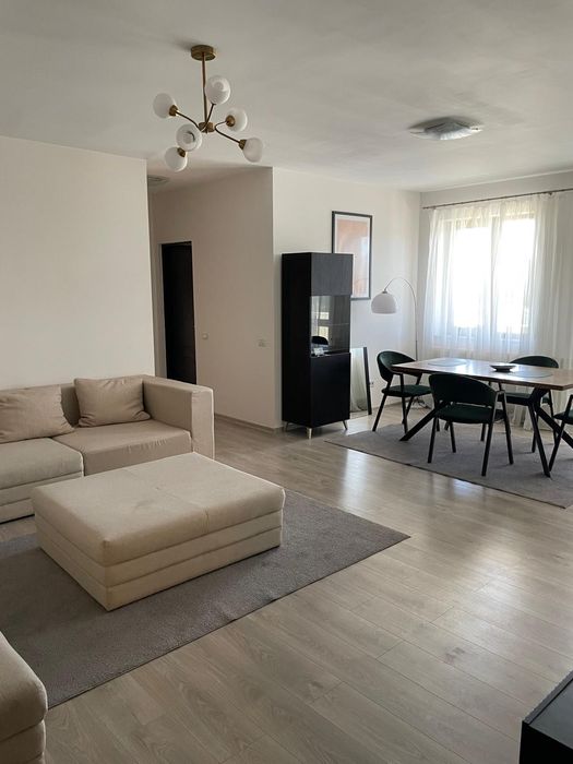 Apartament 3 camere de închiriat