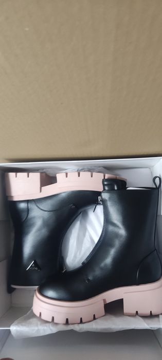 Дамски боти ново .