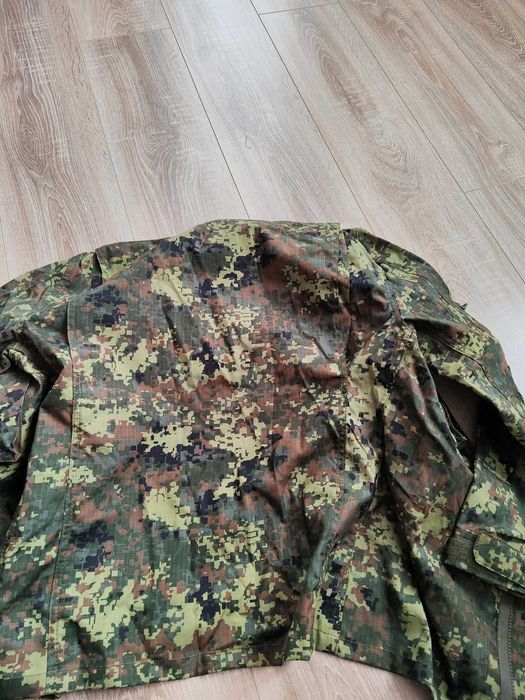 Камуфлажни дрехи