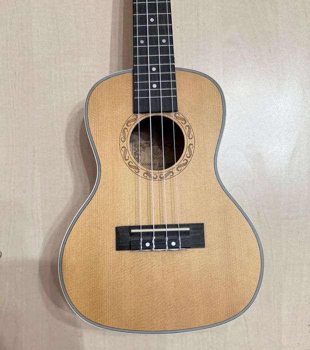 Укулеле Grape Тенор