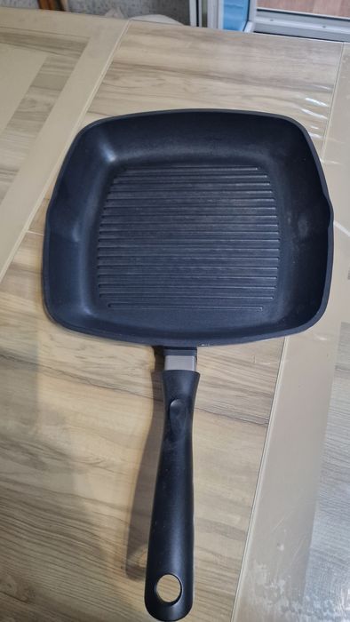 Продам сковороду гриль