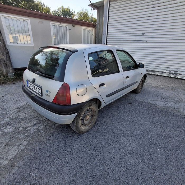 Renault clio 1.2 2001г