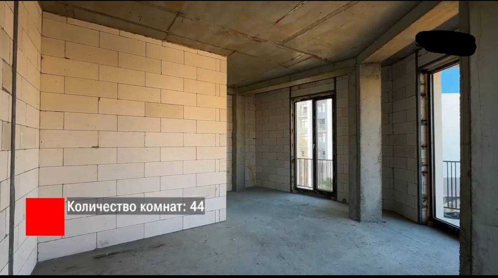 Продаётся Здание 2450м2 + терраса 450м2 в центре города Дархан  (N102)