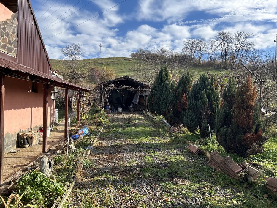 Vând/Schimb Casā Familialā str. 8 Martie