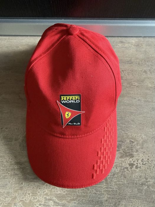 Sapca Ferrari pentru copii 7-9 ani