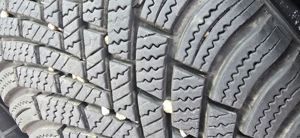 205 55 16, 7mm  ДОТ 23г. Nexen Wintercraft wp52 Зимни гуми