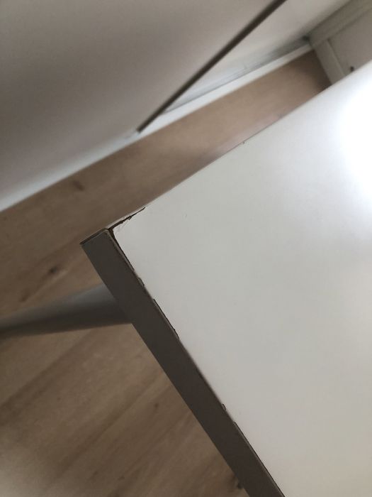 Masa alba Ikea in stare buna