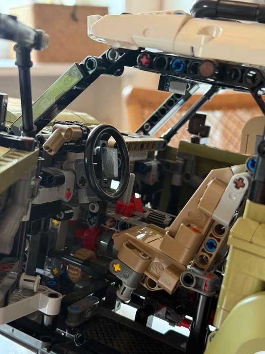 Lego Tehnic 42110: Land Rover Defender
