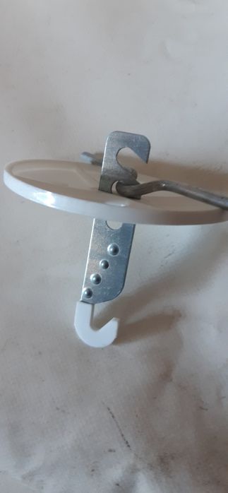 Крючки для монтажа люстр