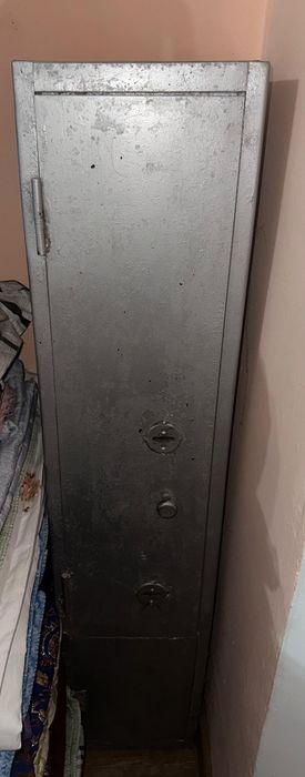 Продается сейф для хранения