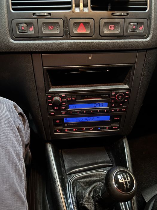 VW Bora 1.6 105 к.с.  EDITION