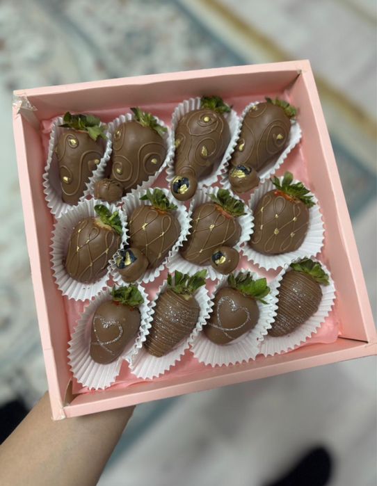 Клубника в шоколаде в наличии