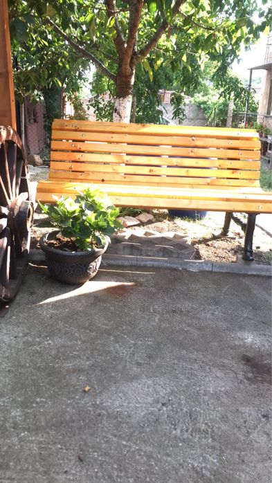 Градинска пейка-уникат