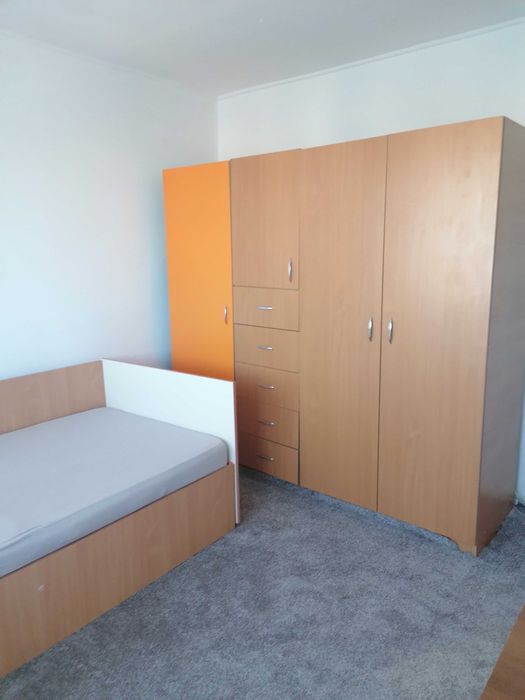 Persoană fizica închiriez apartament 3 camere decomandateMărăști zona Kaufland Cluj