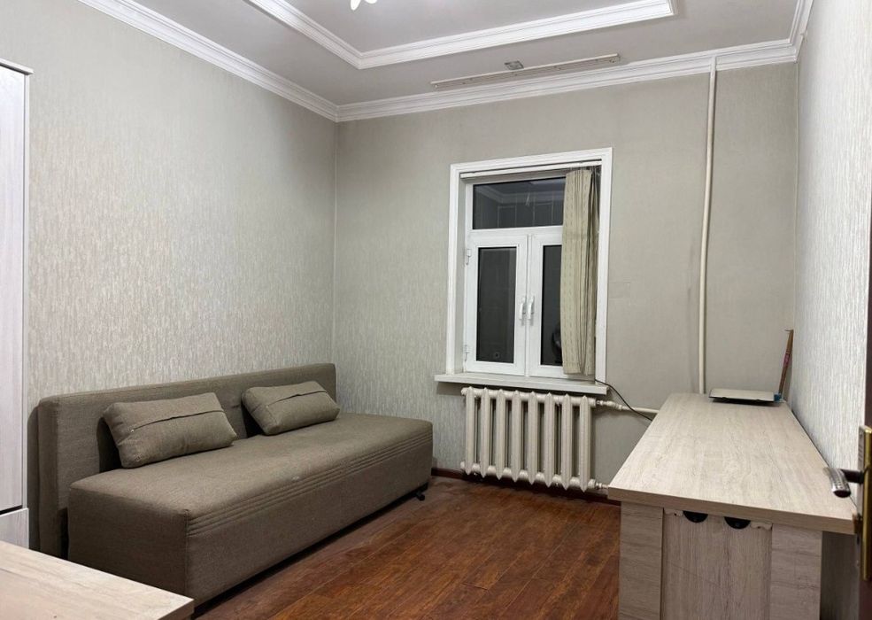 Продается 3-х комнатная квартира на Циалковского. Паркентский рынок