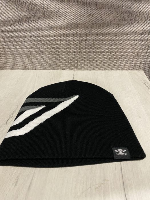 Шапки и перчатки умбро