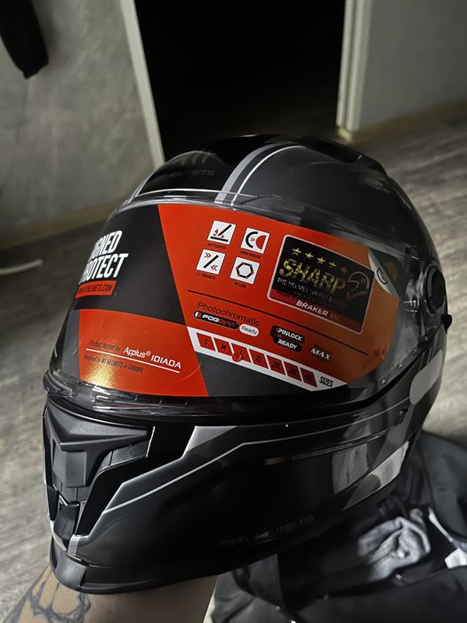 мотошлем MT Helmets Braker SV