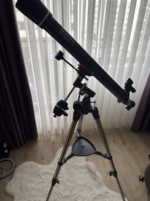 Telescop Celestron Astromaster 70 kit complet