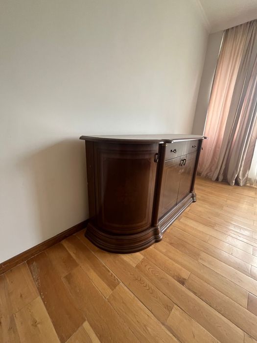 Комод, зеркало, шкаф для гостиной