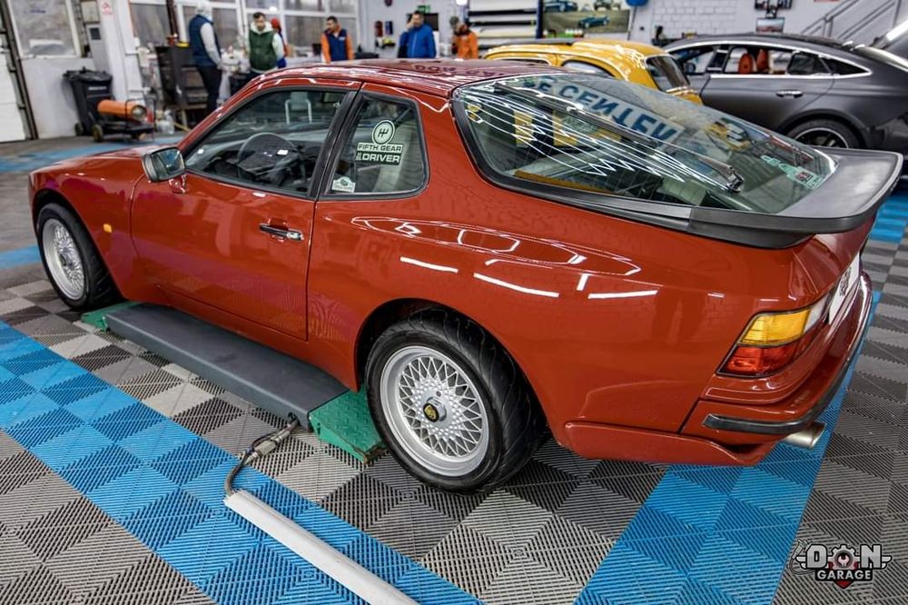 Vand Porsche 944 atestat istoric