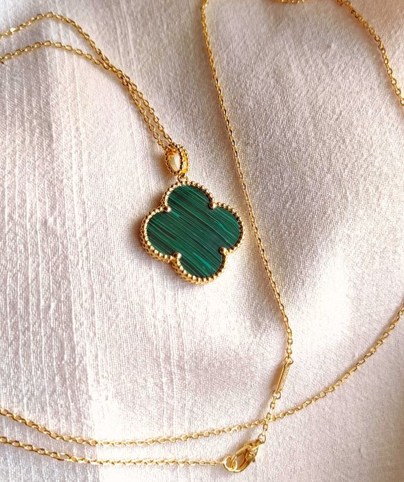 Дълго дамско колие с голяма детелина от зелен малахит, Van Cleef - VCA