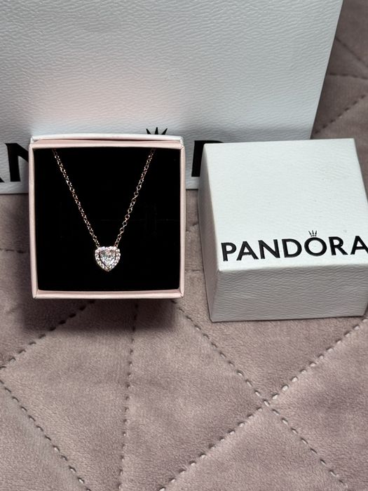 Colier Pandora placat cu aur roz