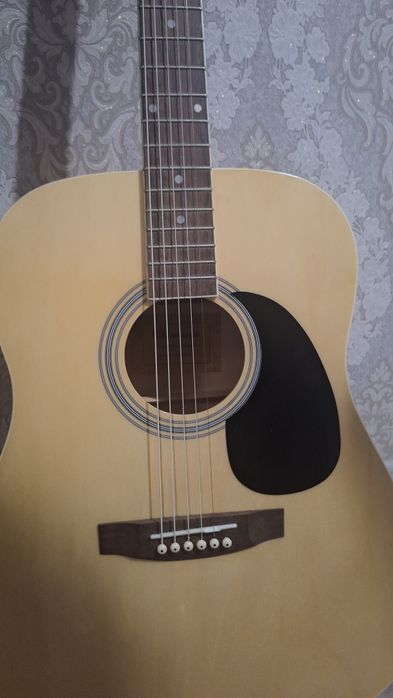 акустическая гитара