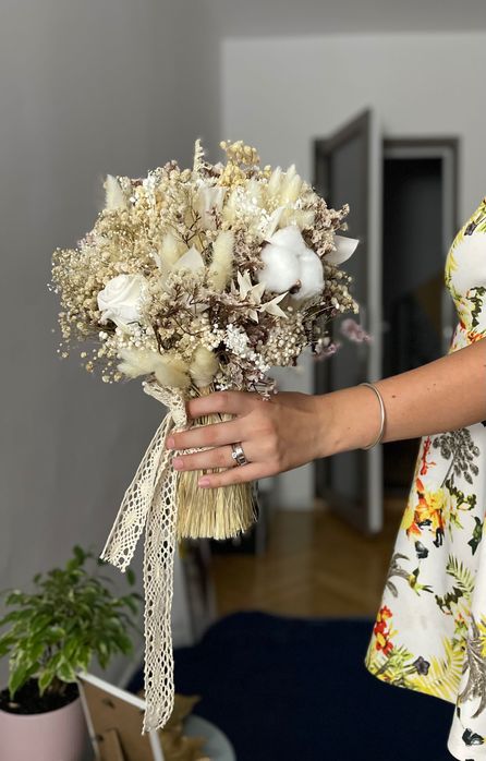 Buchet de mireasă din flori deshidratate