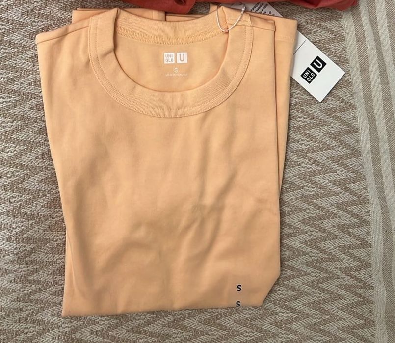 Футболки,кофты,брюки от uniqlo