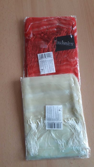 Предлагам нови дамски шалове, кожени шапка и ръкавици, изгодно!