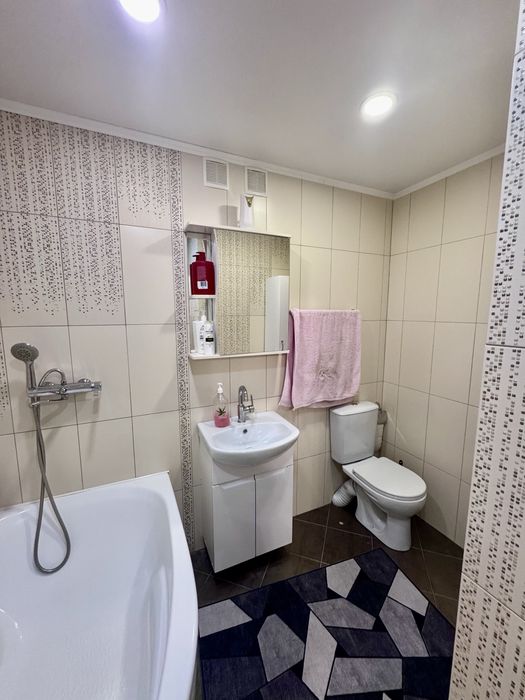 3 комнатная, Корчагина 122