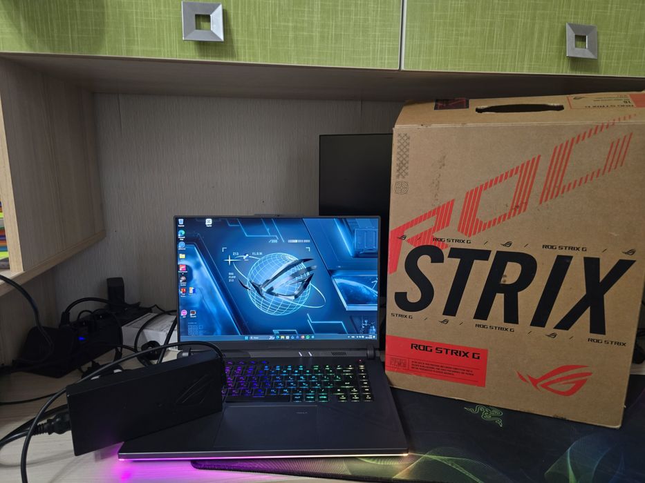 Ноутбук Asus rog strix g16