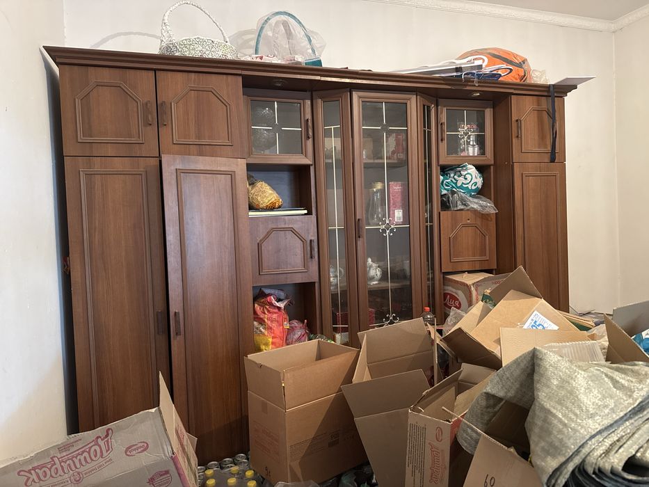 Стенный гарнитур сатылады