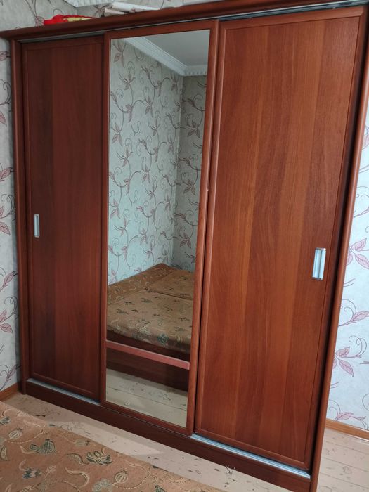 Продается шкаф купе