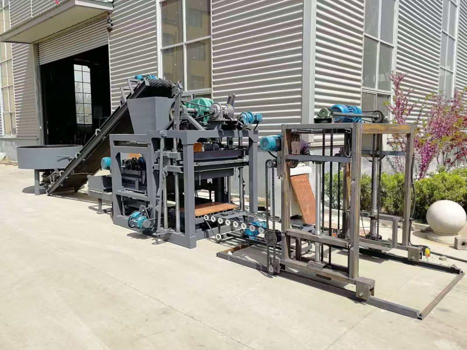 Шлакоблок аппарат QTJ4-28.  QTJ4-25