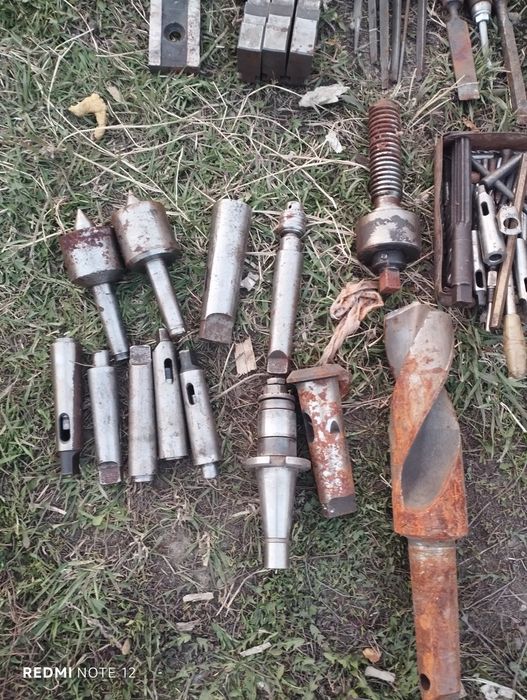 Токарный инструмент