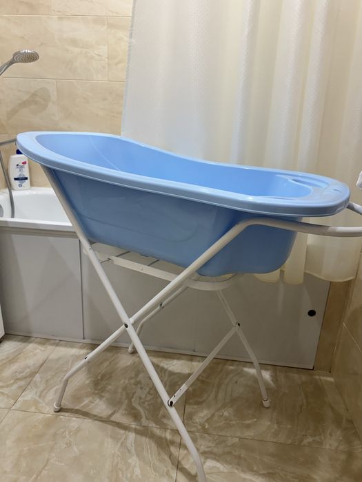 Продам ванночку со сливом