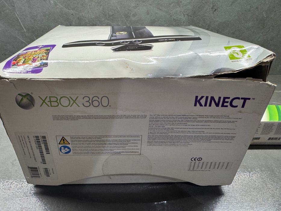 Xbox 360 Kinect + Wireless controller