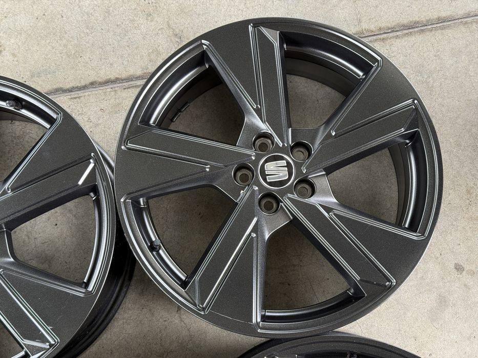 4бр. ОТЛИЧНИ 18” ОРИГИНАЛНИ Джанти 5х100 за -SEAT/SKODA/VW/AUDI/VAG- 7.0Jx18H2, ET51