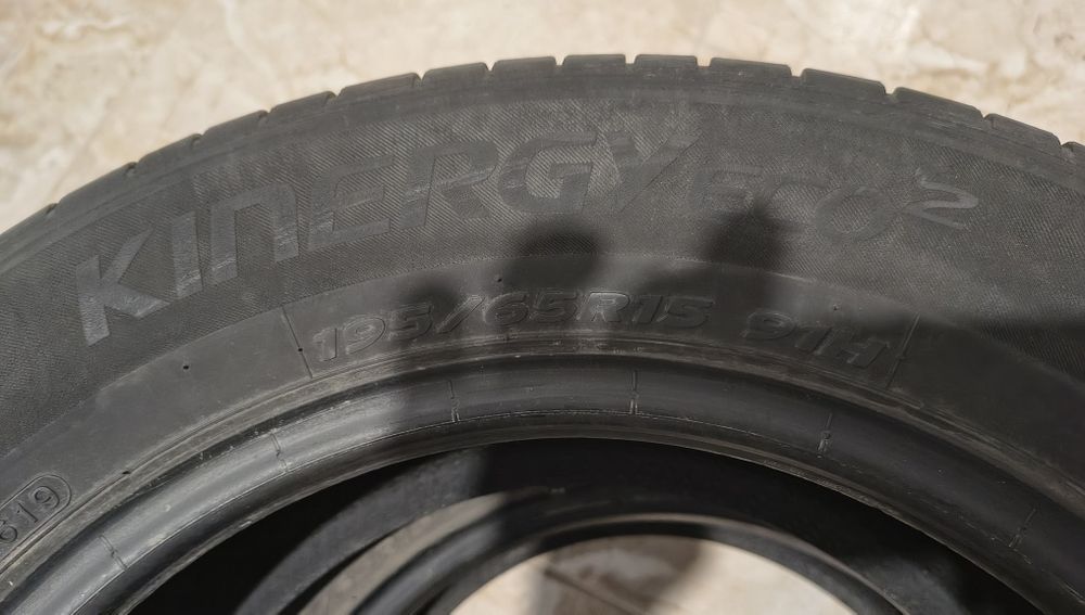 2 anvelope vara 195 65 r15 Hankook