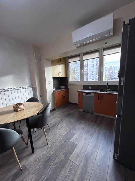 Продава се Двустаен апартамент в София, Люлин 10 - 45 кв.м за 4420 €/кв.м - Снимка #1