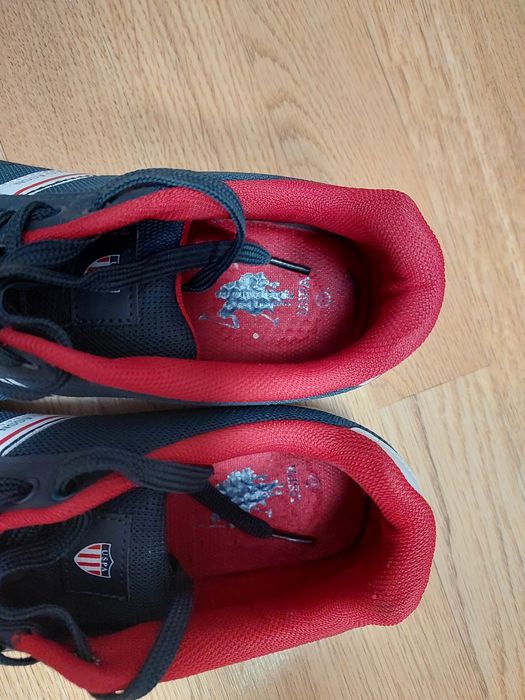 Продам кроссовки U.S. POLO ASSN