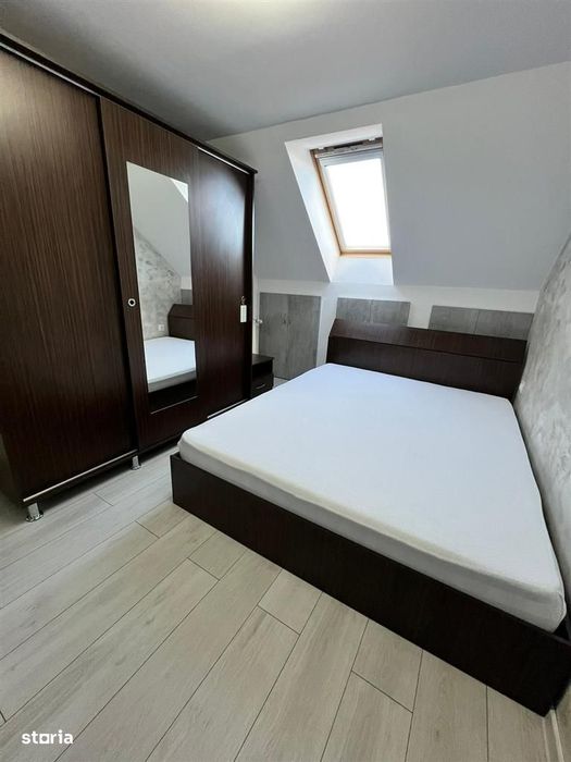 Casă 5 camere recent renovată, 220 mp utili, curte 426 mp