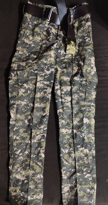 Продам камуфляжный костюм