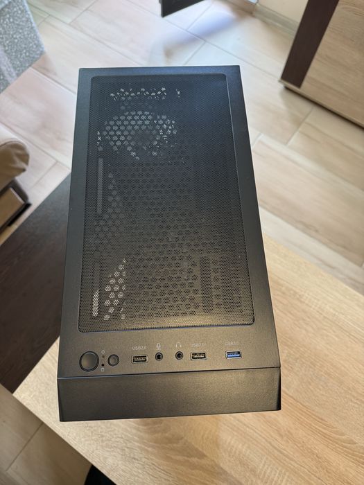 Гейминг компютър Ryzen 5 / RTX 3050 / 32GB RGB / NVMe SSD