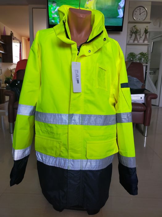 Vând haina muncă mărimea XXL
